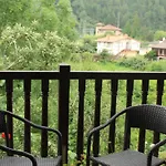 Y De Guriezo Hotell 4*