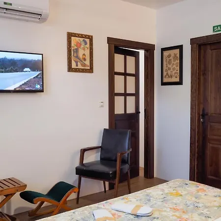 Y De Guriezo Hotel Trebuesto