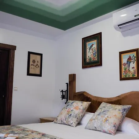 Y De Guriezo Hotel