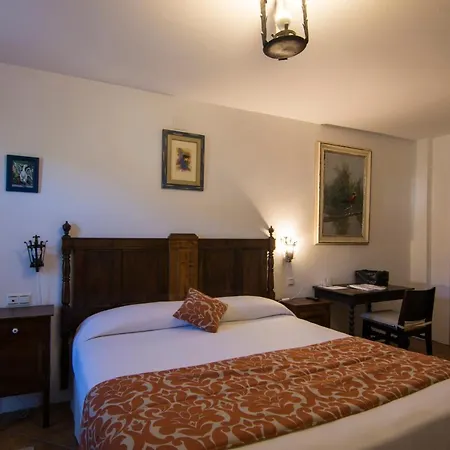 Y De Guriezo Hotel Trebuesto