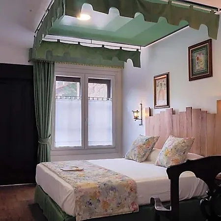 Y De Guriezo Hotel