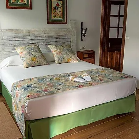 Y De Guriezo Hotel Trebuesto